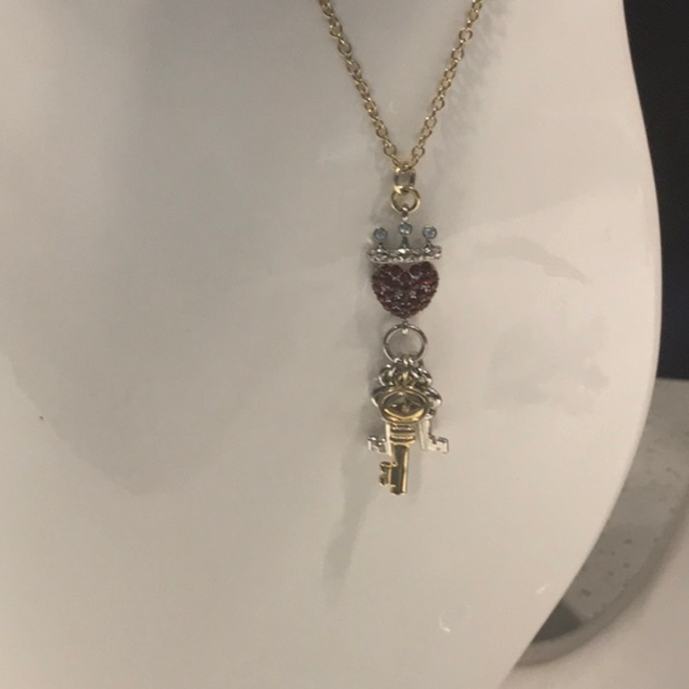 Guess necklace